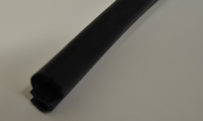 Fiberglass Tonneau Cover Seal - Bulb on the Side