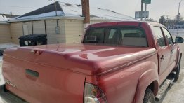 [SALE PENDING]Used Tonneau Cover - 05-15 Toyota Tacoma 5ft bed - Red - ARE Lid