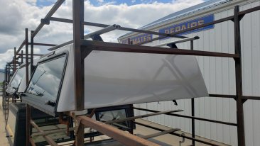 Used Topper - 2004 - 2012 Chevy Colorado / GMC Canyon - 5ft. Bed - Silver