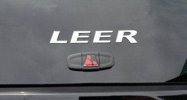Leer Twist Handle (Installed Example) (image 2)
