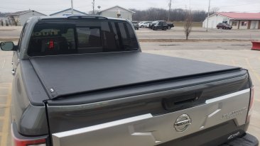 Truxedo Lo Pro - 597301 - 2016-2024 Nissan Titan - 5.5 ft. Bed (With or Without Track System)