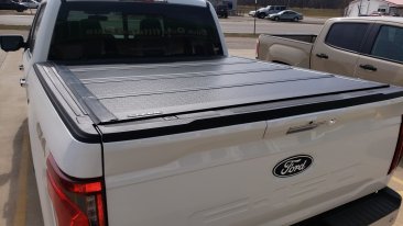 Leer HF 650M - Hard Quad-Fold Tonneau Cover - 650112 - 2015-2025 Ford F-150 - 5.5 ft. Bed