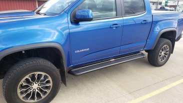 Westin Sure-Grip Running Boards - Black - 27-6135+27-2205 - 2015-2025 Chevrolet Colorado / GMC Canyon - Crew Cab