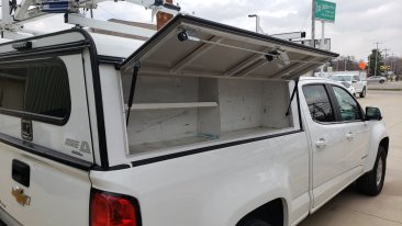 Used Topper - 2015 - 2022 Chevy Colorado / GMC Canyon 6ft bed - White