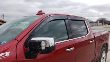 Auto Ventshade Low Profile Ventvisors - 894075 - 2019-2024 Chevrolet Silverado / GMC Sierra 1500 - Crew Cab (4 Piece) (Tape On)