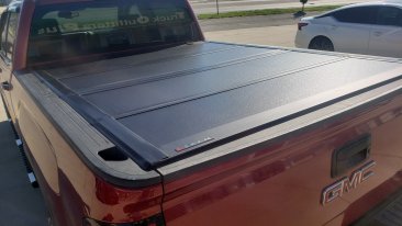 Leer HF 650M - Hard Quad-Fold Tonneau Cover - 650170 - 2014-2018 Chevrolet Silverado / GMC Sierra 1500 (19 Classic) / 2015-2019 (2500/3500) - 6.5 ft. Bed