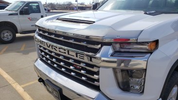 Auto Ventshade Aeroskin - Chrome - 622187 - 2020-2025 Chevrolet Silverado 2500/3500 HD