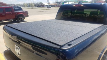 Access Cover LOMAX  - B1040039 - 2019-2025 Ram 1500 - 5.7 ft. Bed