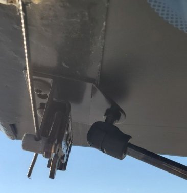 100XQ Lower Gas Prop Bracket (image 5)
