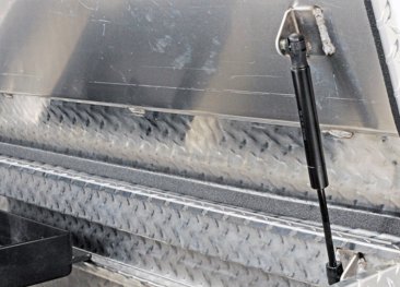 Dee Zee Red Label Utility Chests – Slanted Front - Brite Tread - DZ8556 (image 6)