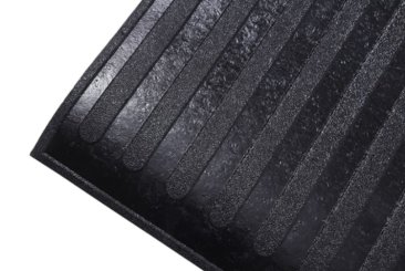 Dee Zee - Universal Rubber Mat - DZ85009